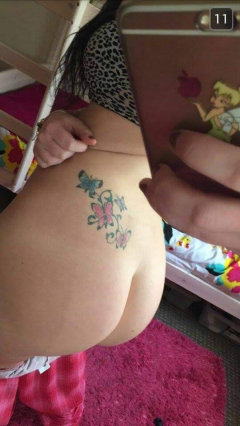 My girlfriend nude selfies