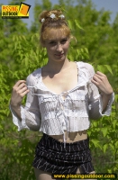Teen girl looks for safe outdoor pissing