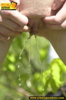 Teen girl looks for safe outdoor pissing