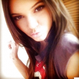 Celebrity faces that need cum