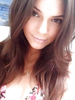Celebrity faces that need cum