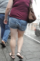 Chubby MILF At Food Truck Wars