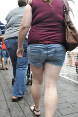 Chubby MILF At Food Truck Wars