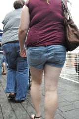 Chubby MILF At Food Truck Wars