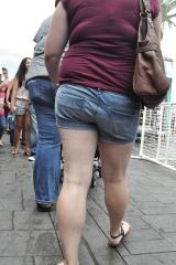 Chubby MILF At Food Truck Wars