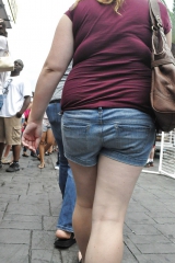 Chubby MILF At Food Truck Wars