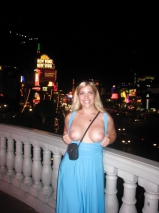 Les salopes (flashing tits or pussy )