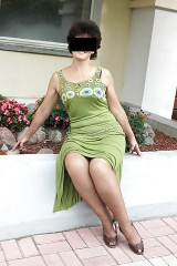 Women with hairy legs 2