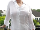Braless ohne BH unterwegs