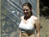 Braless ohne BH unterwegs