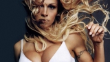 Blonde Big-tits Playboy Celebrity Model Pamela Anderson
