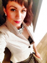Redhead kinky milf - trendy lady likes selfies