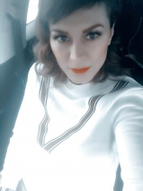 Redhead kinky milf - trendy lady likes selfies