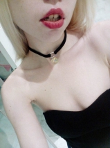 Hipster amateur blonde - kinky teen loves her selfies
