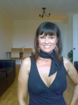 Smoking hot chav slag mum - british milf shows off her body