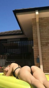 bikinis friends amateur