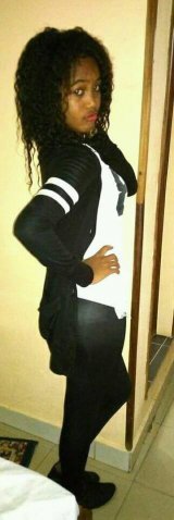 Ma belle salope et sexy Saonirina, 19ans lesbienne black