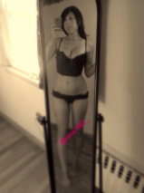 USA woman boobs pussy selfie