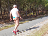 Il fait chaud alors j enleve ma culotte sur la route