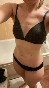 i want a big juicy cock to fill my tight pussy look at my pr