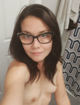 i love to expose myself to other girls