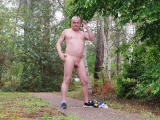 je suis nu dans la nature