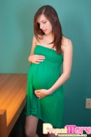 Cute pregnant girl dress