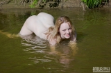 Lovely nude teenie