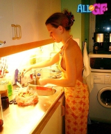 Young girlfriend nude on
