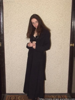 Amazing Goth virgin - N