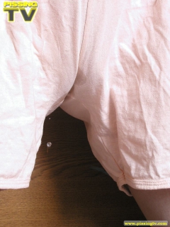 Pissing in the trousers - N