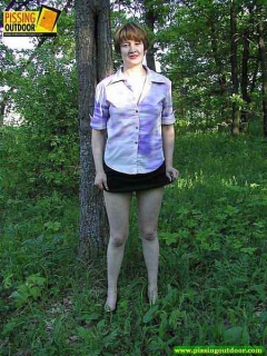 Very bad girl pissing! - N