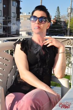 Redhead Mina in shades smoking frenzy drinking wine - N