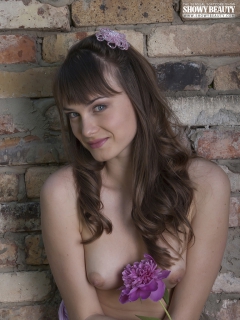 Sexy babe posing - N