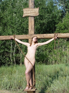 Rud's Crucify 3 - N