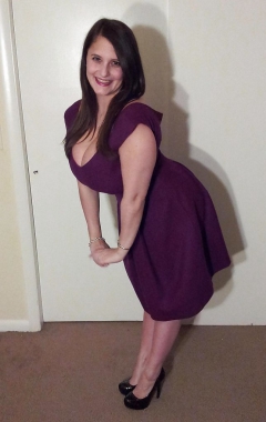 Hot chick with the best boobs ever - N