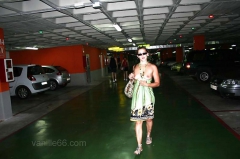 Exhib public nudity vanille - N