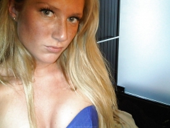 Blonde Freckled Beauty - N