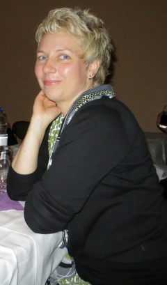 Guelcan Kamps - N