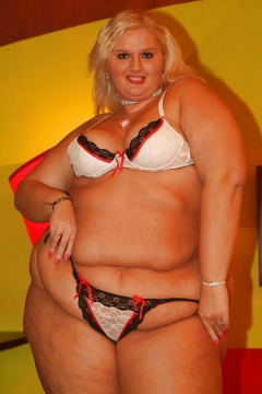Esel loves... this BBW VI - N