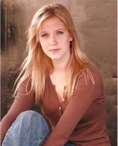 Jessy Schram - N