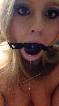 Horny slave for April 25 - N