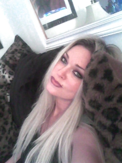 Punk loving milf - young at heart step mum selfie pics - N