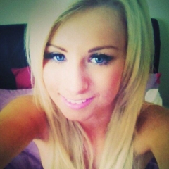 Teen blonde model wannabee - cute tata fan nude selfies - N