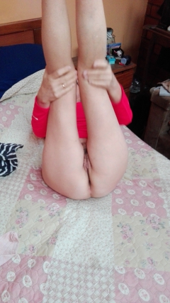 Laury27 - N