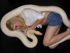 Snakey Girls - N