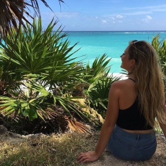 new album of her with friends - N