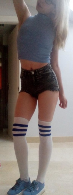 Hipster amateur blonde - kinky teen loves her selfies - N