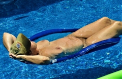 Pig in pool - N