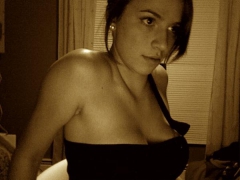 Amateur teen cutie pussy selfies - showing off what her moth - N